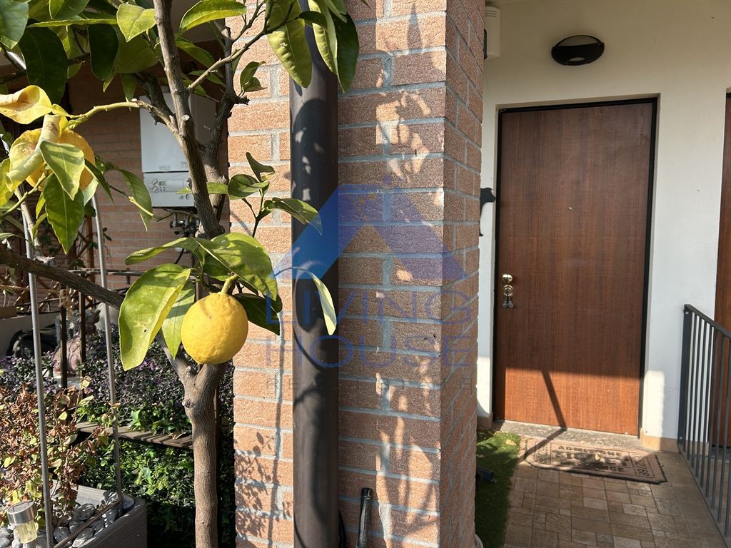 Appartamento in vendita a Lesmo