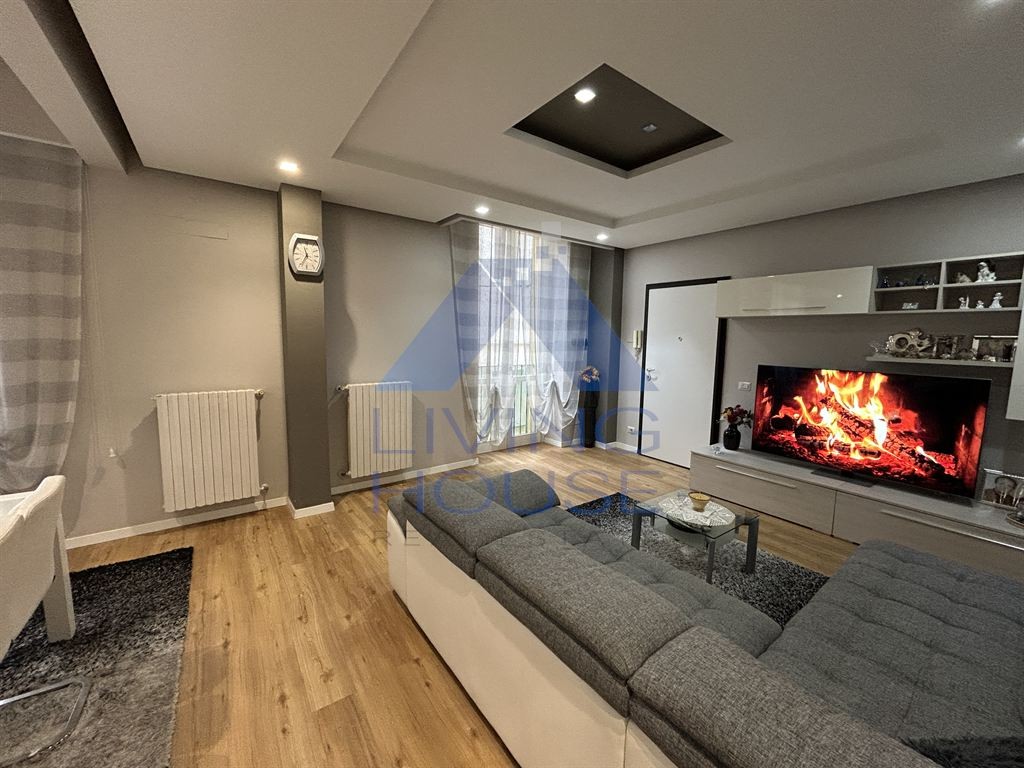 Appartamento in vendita a Besana Brianza