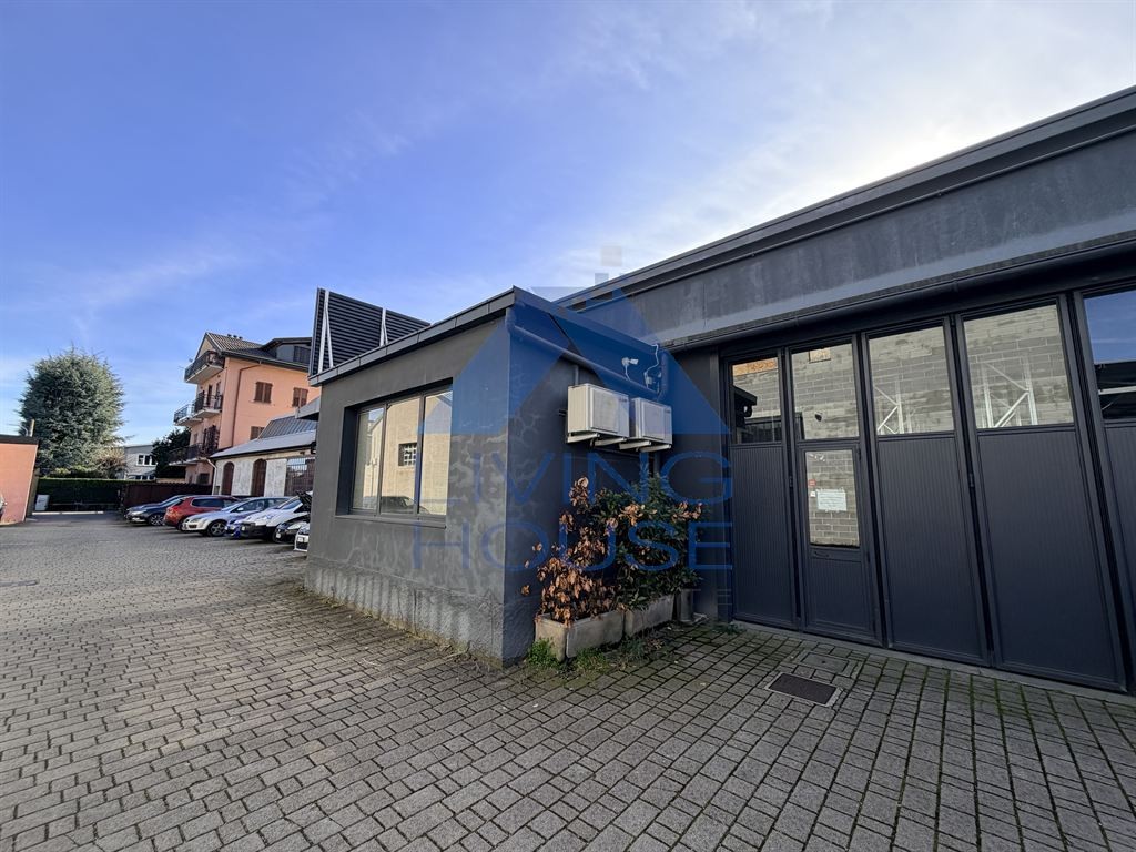 CAPANNONE 595 MQ CON CARROPONTE – ARCORE